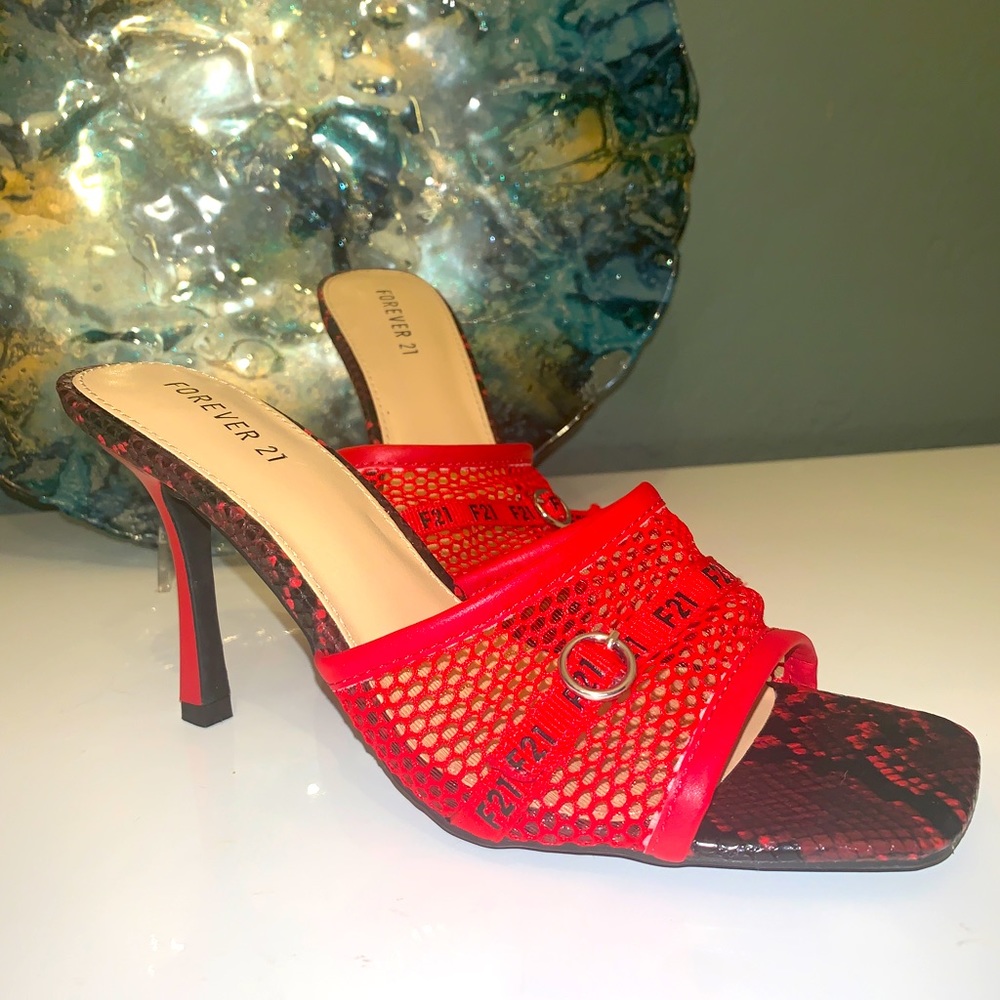 🚨FLASH SALE🚨 Forever 21 Womens Heels Red Mesh 3 Inch Heels New 7.5
